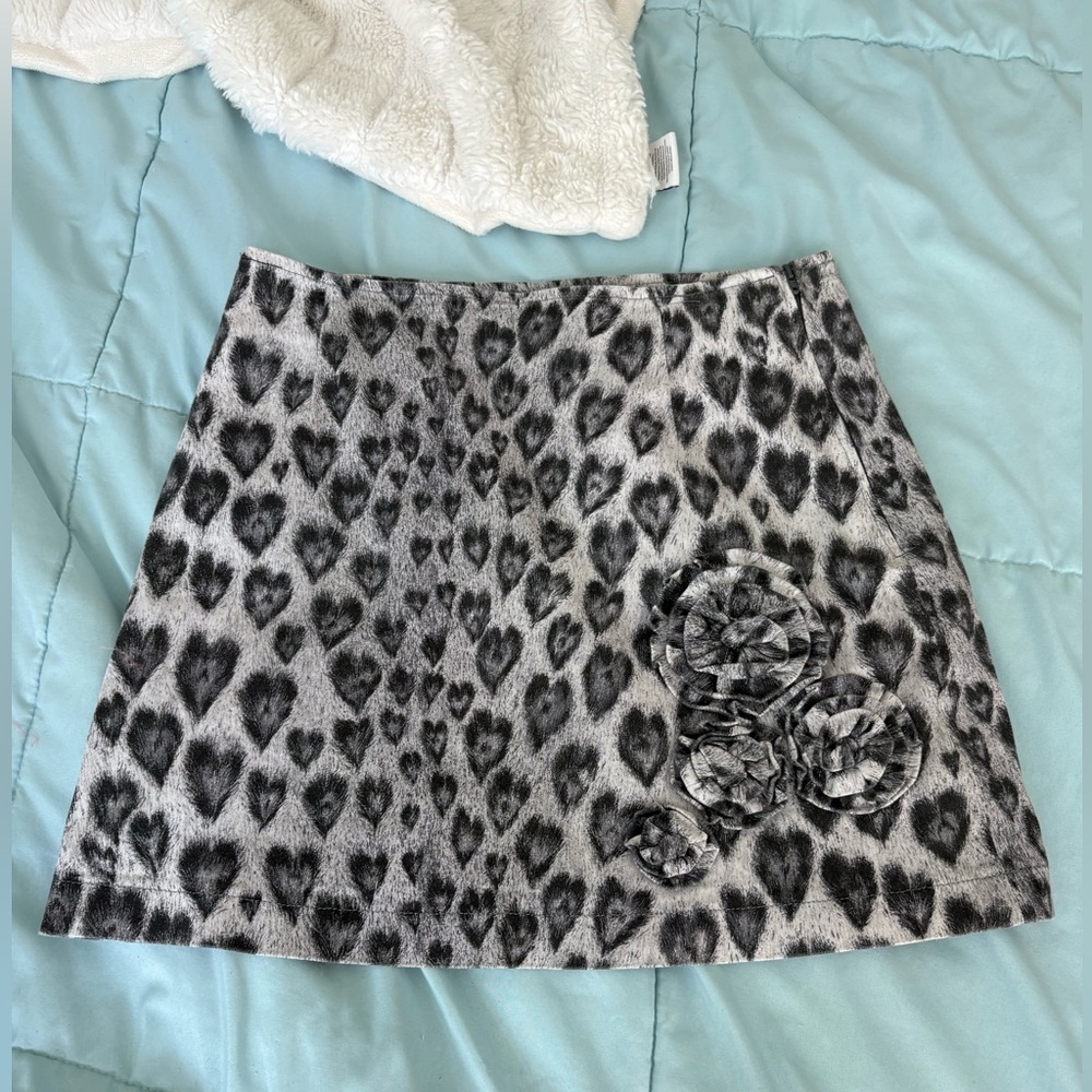 Moschino 90s Gray Heart-Print Mini Skirt with Floral Appliqué